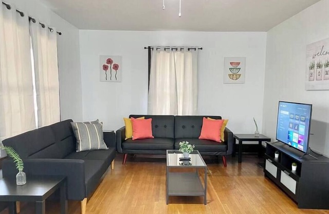 Cozy Home in Shelbyville, 10 min to Casino!