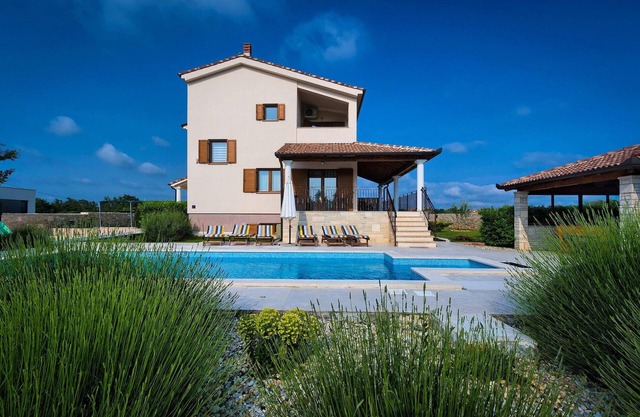 Cozy home in Svetvincenat