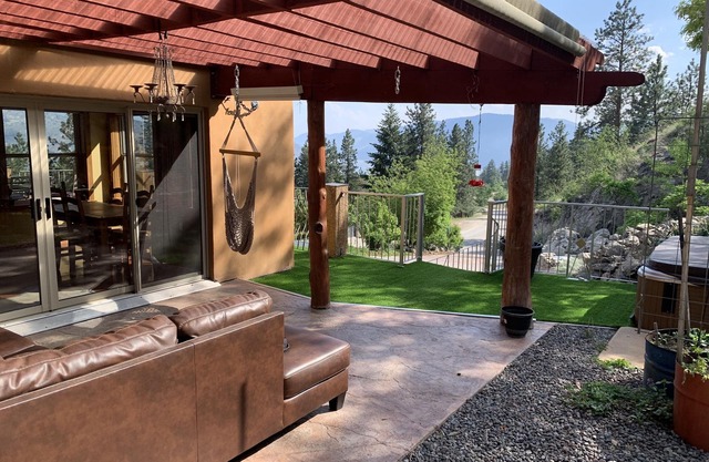 COZY Home Oasis: Relax and Explore!