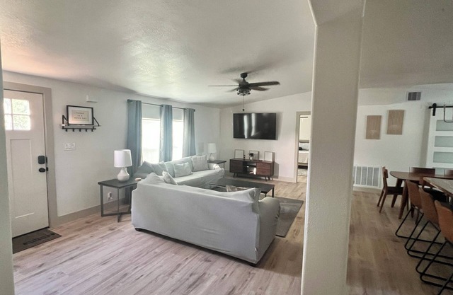 Cozy Home on Belfast