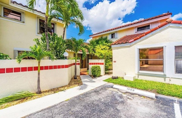 Cozy Home with 3 Bedroom