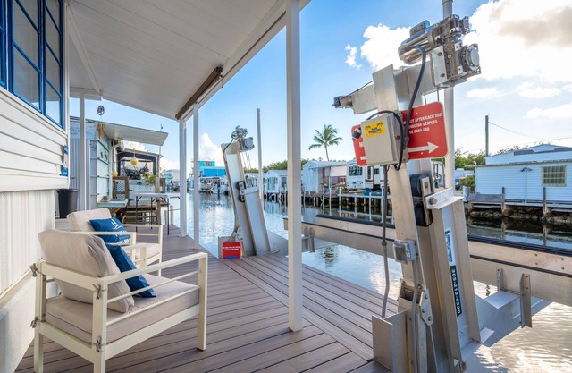 Cozy home with dock & direct Atlantic access