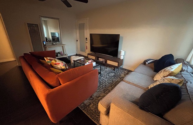 Cozy Home: Your Perfect Silverlake Base 2Bed 1 Bath w/Patio