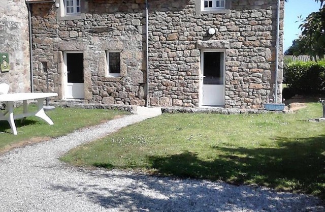 Cozy house near the sea with WIFI