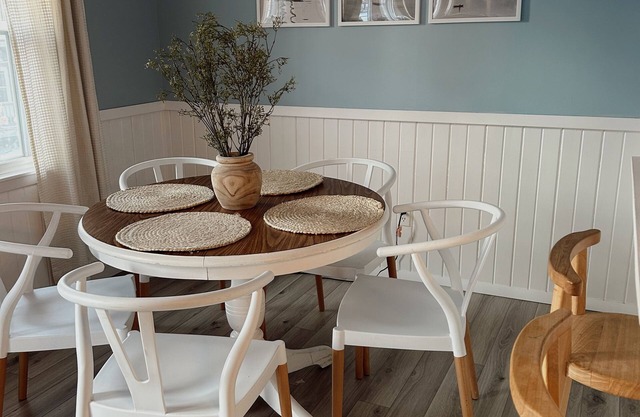 Cozy Lakeside Retreat with Beach Access, Scenic Views & Endless Amenities