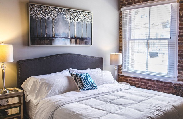 Cozy loft in the ❤️ of DT Lynchburg!
