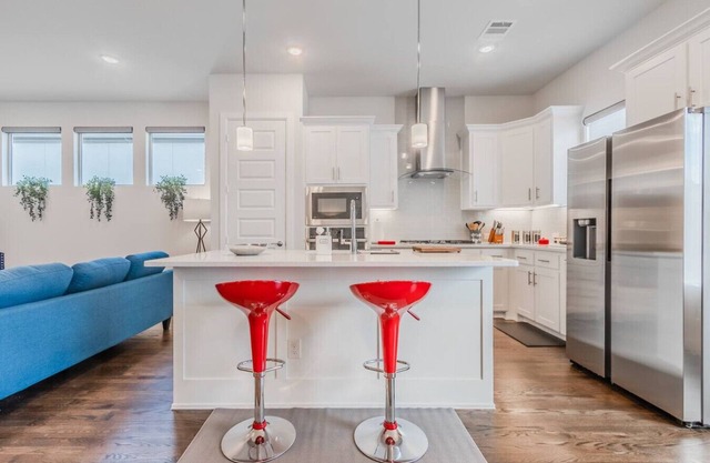 Cozy Luxury Corporate Housing