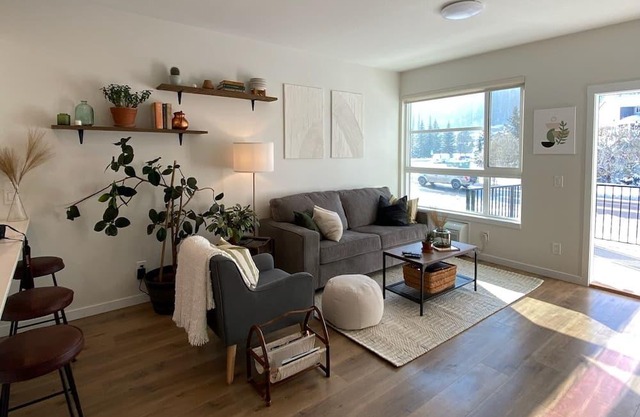 Cozy Modern Apartment - Near City Centre