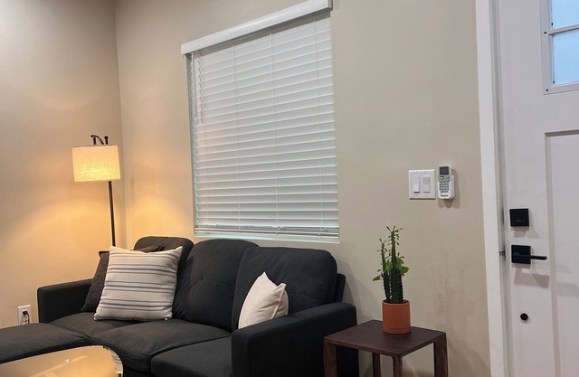 Cozy Modern Guest House in Central San Diego 🌴✨