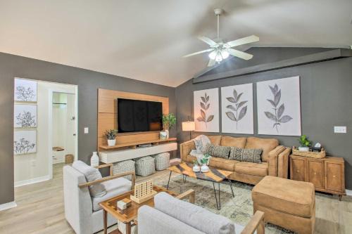 Cozy-Modern Pensacola Home Large Yard, Grill