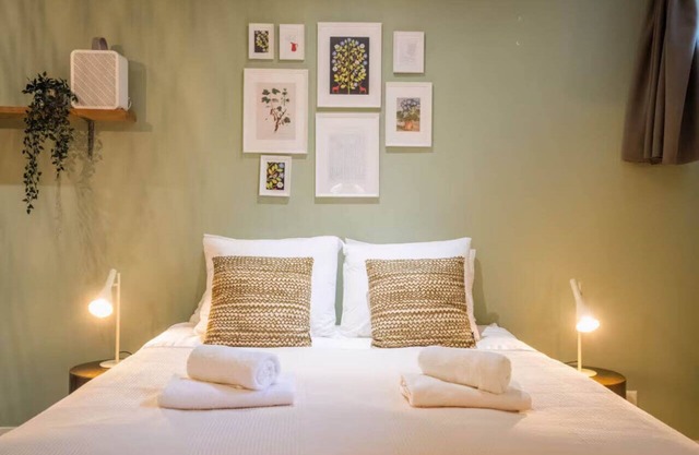 Cozy Nassau Canal Suite