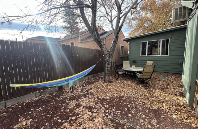 Cozy neighborhood vibes in west Denver. Close to city, mountains, and shows!