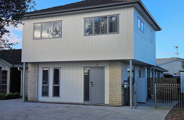 Cozy new 2 bedroom house