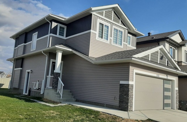 Cozy One Bedroom Basement Apartment