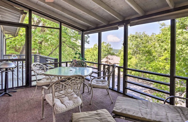 Cozy Osage Beach Cottage Near Margaritaville!