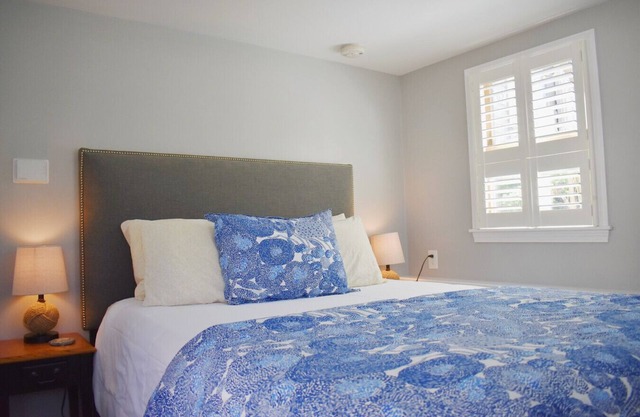 Cozy Patio Suite/Heart of Ogt/Perfect for Couples