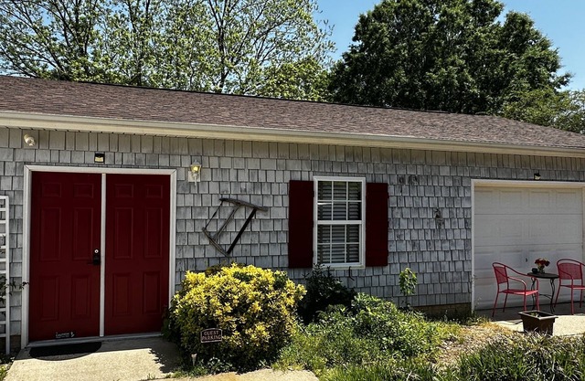 Cozy Private Guest House near Neuse River, Pet-Friendly!