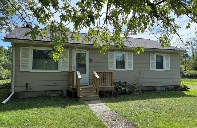 Cozy Quiet 3BR Fox Cottage 10 min from downtown Hudson