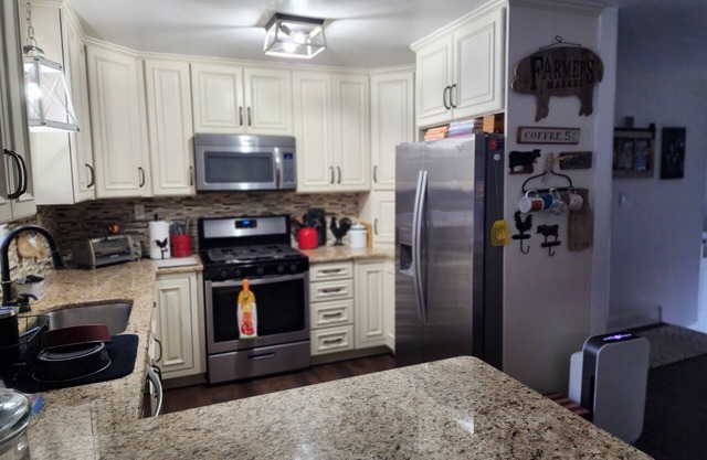 Cozy Quiet Close To All Saratoga