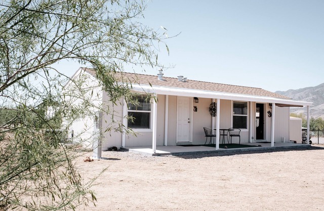 Cozy, quiet getaway in the high desert, 10 miles to Roosevelt Lake