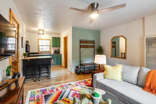 Cozy Red River Getaway - Walk to Main Street