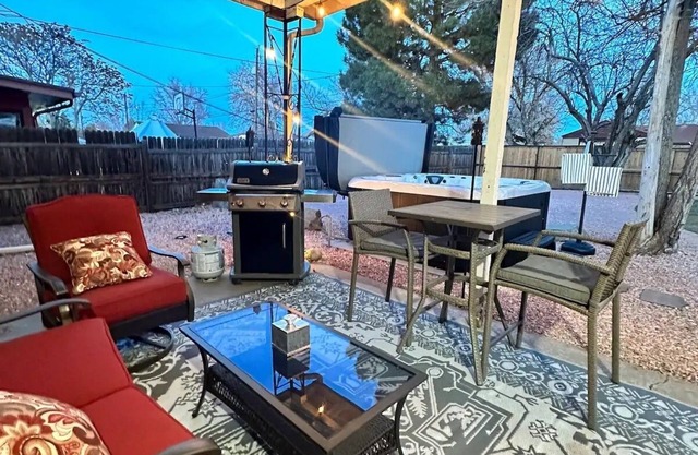 Cozy, renovated Home w/new Hot Tub! Just 15 minutes from downtown.