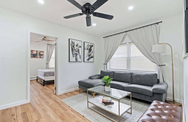 Cozy Retreat 15Min to NYC, MetLife, Mall + Parking