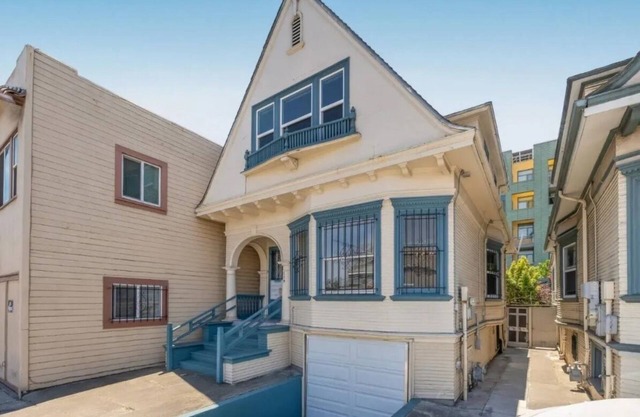 Cozy Room in Prime Oakland Location Near Lake Merritt BART!