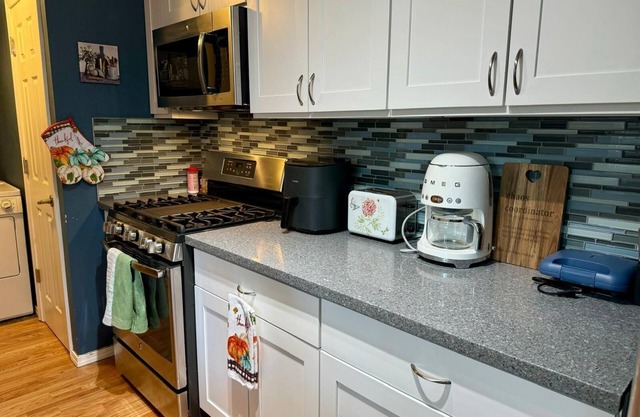 Cozy Room in West Seattle