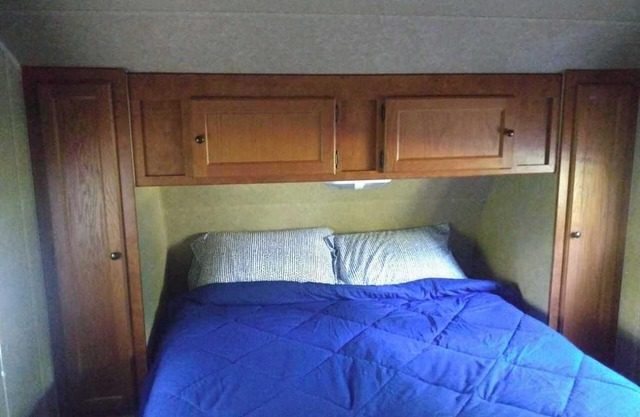 Cozy RV nestled on a 31.9 acre property mins from Miracle Beach Provincial Park