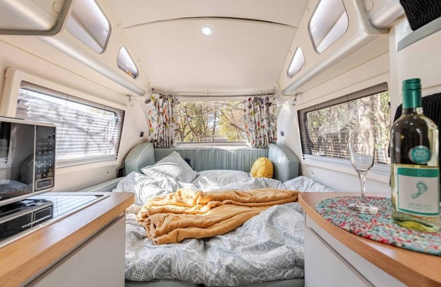 Cozy RV with AC in charming Georgetown