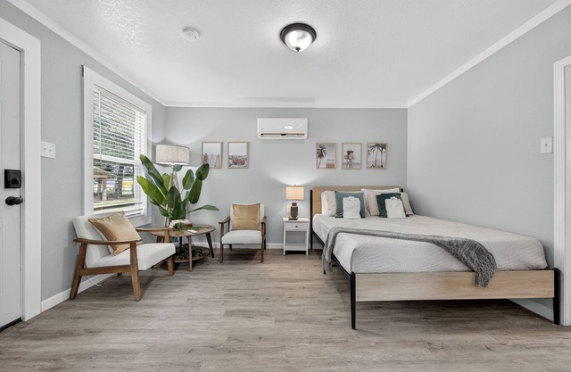 Cozy Stay and Modern Comforts