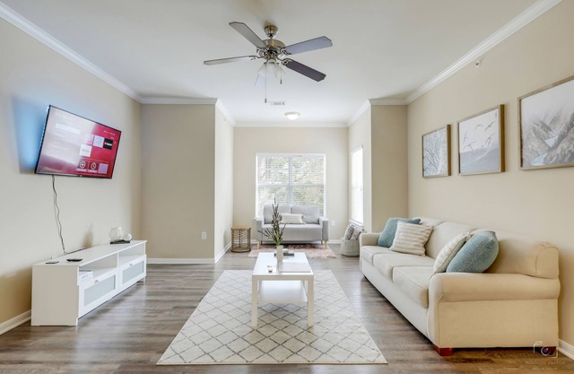 Cozy Stay minutes from The Star! W/Pool & Gym - Near Top Golf and PGA Frisco!