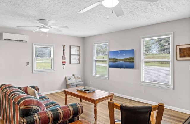 Cozy Stay | Perfect for Work and Getaway Seekers!