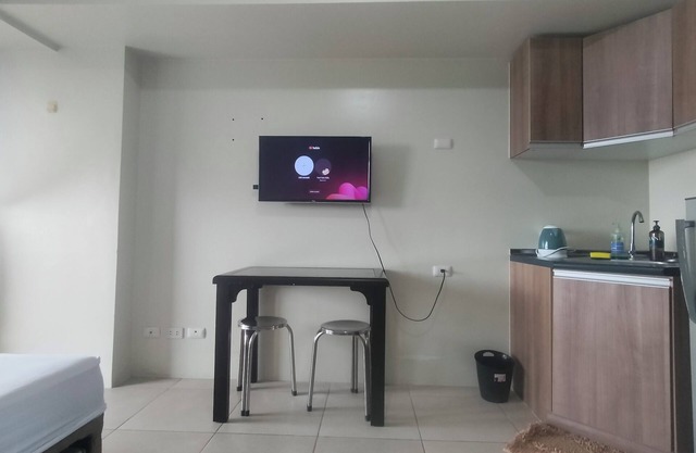 Cozy Studio w/balcony & CityView