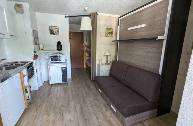 Cozy Studio with Balcony for 3 - Close to Ski Lifts and Shops in Valloire