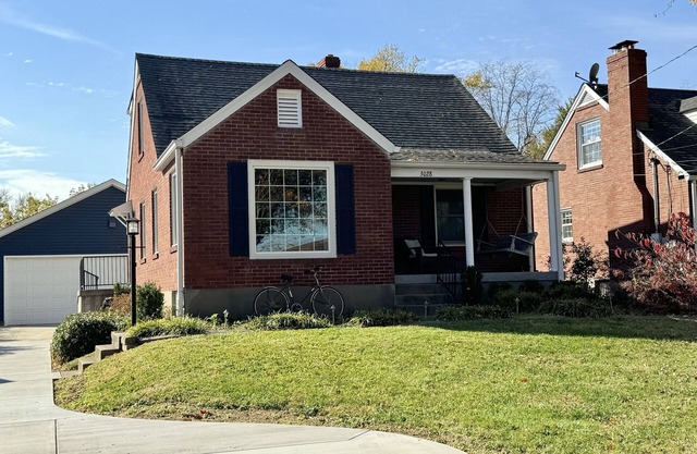 Cozy updated home with incredibly convenient location.
