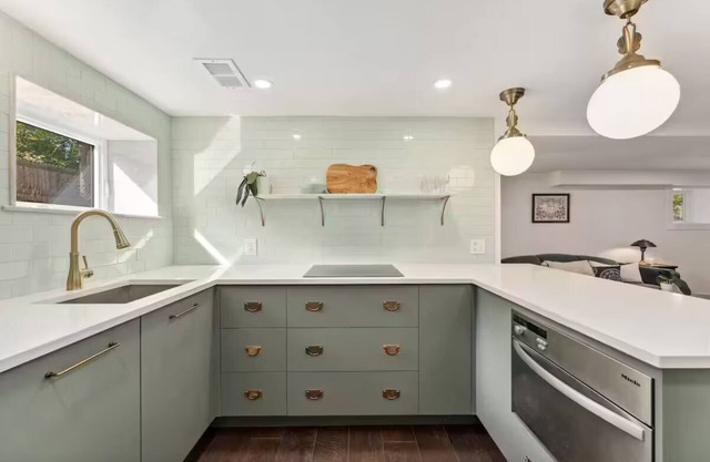 Cozy vintage charm, super walkable