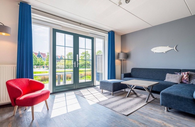 Cozy Volendam Getaway