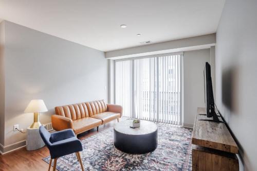 CozySuites at the Banks gym pool 13