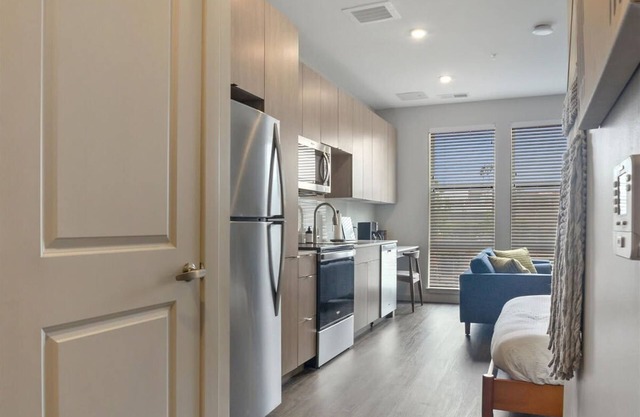 Cozysuites Modern SDO Lawrenceville