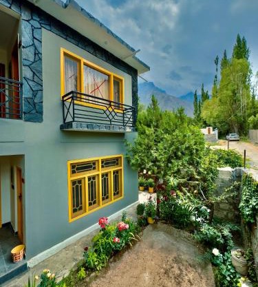 Creek Villa Skardu
