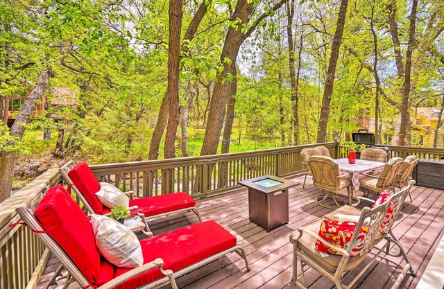 Creekside Payson Cabin w/Deck - Near Hiking!
