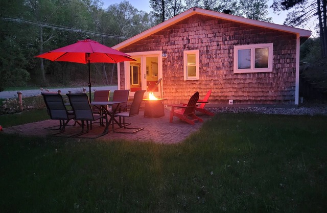 Creekside Private 2 Bedroom Ranch on 3 Acres