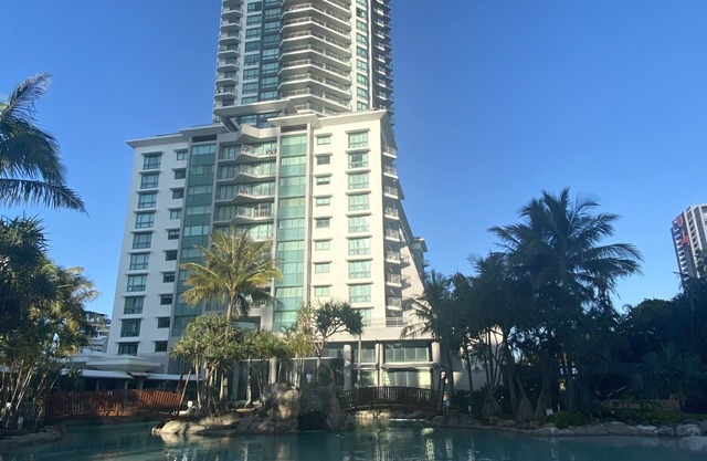 Crown Towers Private Holiday Apartment- Surfers Paradise