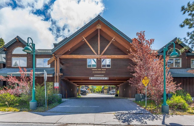 Crystal Bay Serenity — Walk to Lake Tahoe Beach, Ski Diamond Peak & NorthStar