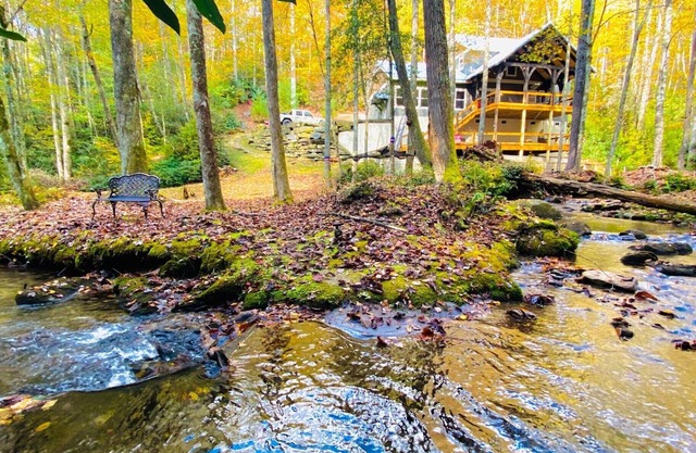 CRYSTAL CREEK ARCADE HOUSE! Big Creek + Arcade Room + Decks + Resort Amenities!