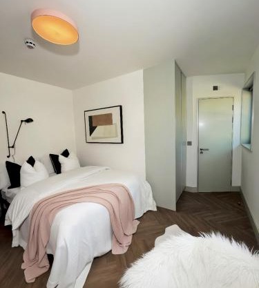 Crystal Palace Stylish Large Ensuite Double Room