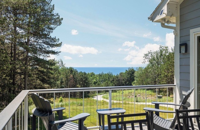 Custom Home near Arcadia Golf, Lk MI