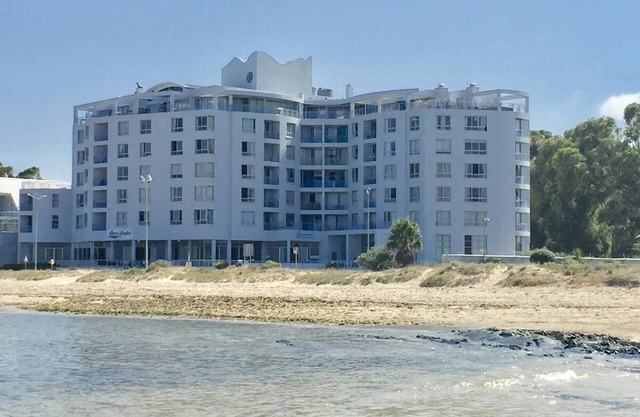 Cute and Cozy Beachfront Apartment